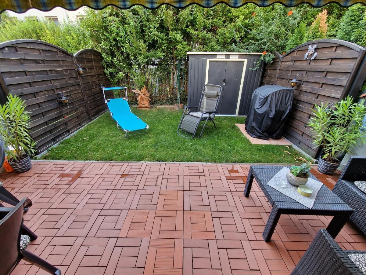 Rozina Apartman Mosonmagyaróvár エクステリア 写真
